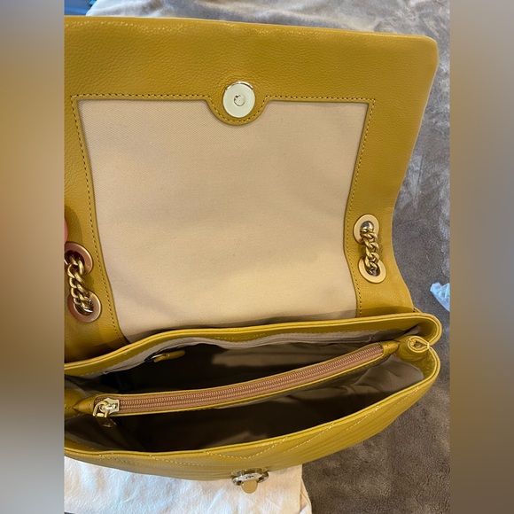 Rebecca Minkoff Edie Flap Shoulder Bag in Ambra - Picture 5 of 12